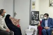 مادران شهدا الگوی صبر و مقاومت هستند و شهیدوار زندگی میکنند
