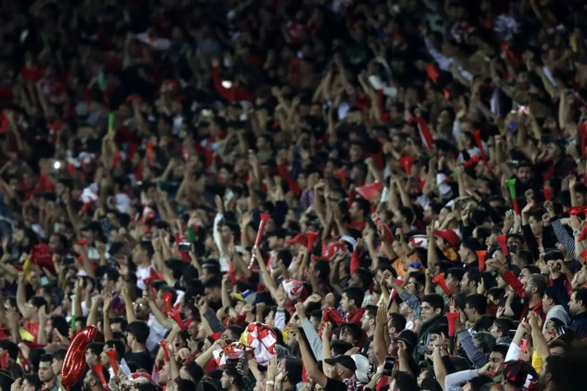 شور و‌هیجان هواداران زن پرسپولیس قبل از بازی با الدحیل