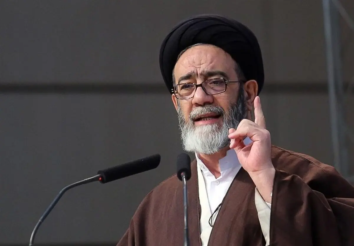 امام جمعه تبریز در لباس سپاه+عکس