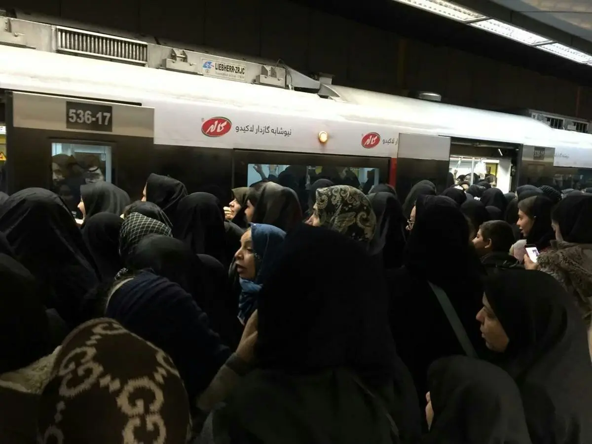 راه اندازی غرفه های عرضه ماسک با قیمت مصوب در ۵۲ ایستگاه مترو