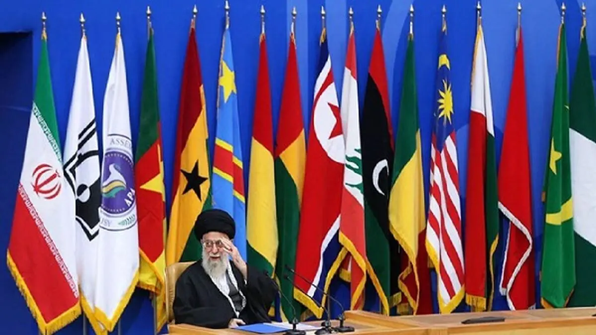 آیت الله خامنه‌ای به کدام کشور‌ها سفر کرده است؟