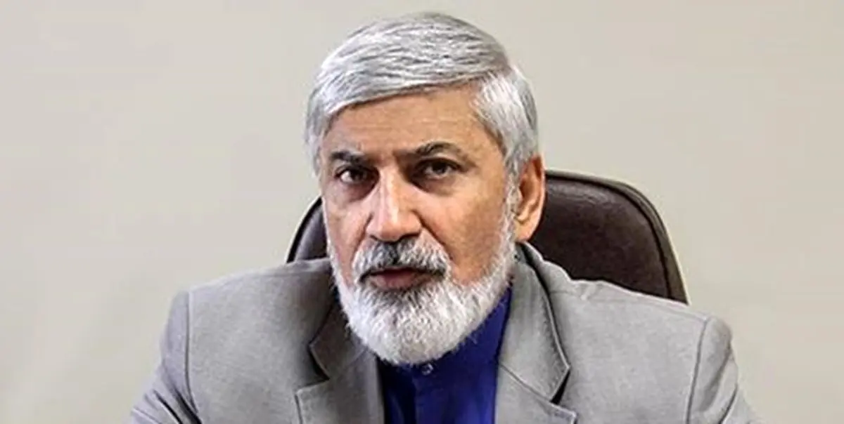 غربگرایان مشکلاتی که خود ایجاد کرده‌اند را گردن رهبر انقلاب می‌اندازند
