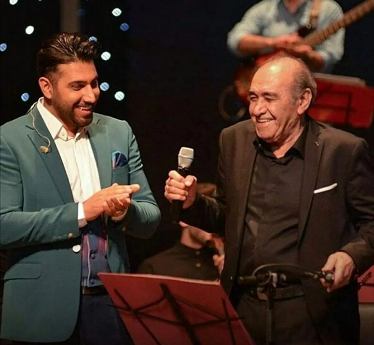 استایل رسمی «احسان خواجه امیری» درکنار پدر مشهورش/ عکس