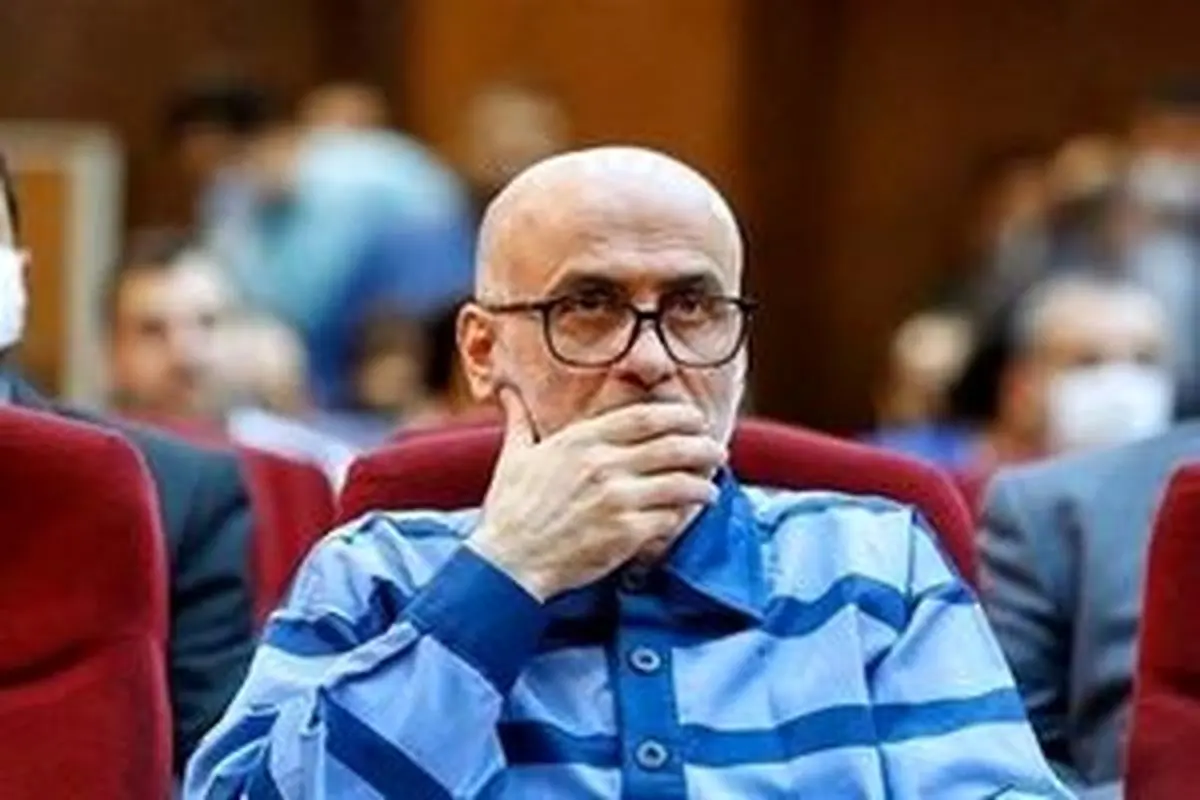 تصاویر لحظه ورود اکبر طبری به زندان اوین