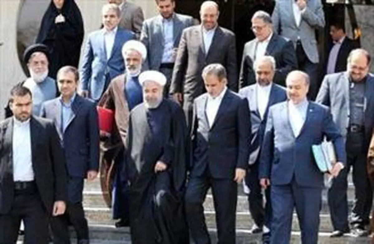 کدامیک از وزرای اقتصادی روحانی عوض میشوند؟