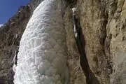 عکسی زیبا از آبشاری یخ‌زده‌ در تهران!
