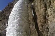 عکسی زیبا از آبشاری یخ‌زده‌ در تهران!

