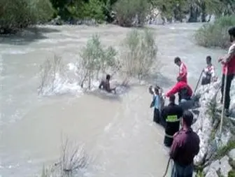 عملیات جستجو در رودخانه زاب برای یافتن دختر 3 ساله پیرانشهری