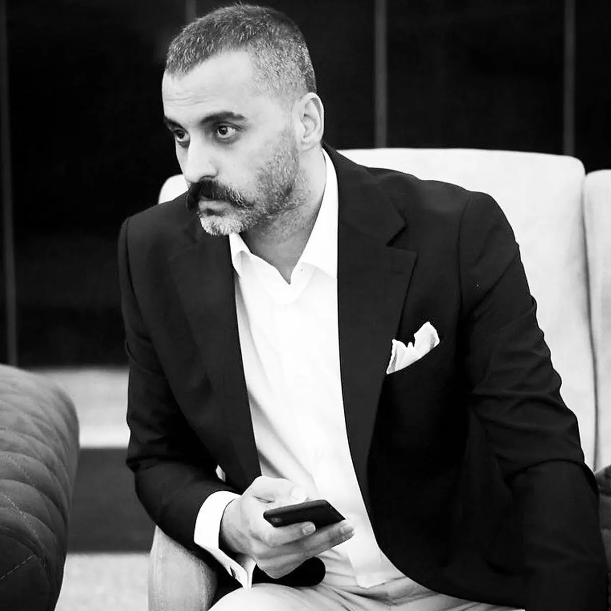 پاسخ کنایه‌آمیز آقای بازیگر به انتقاد پوران درخشنده از دستمزد بازیگران/عکس