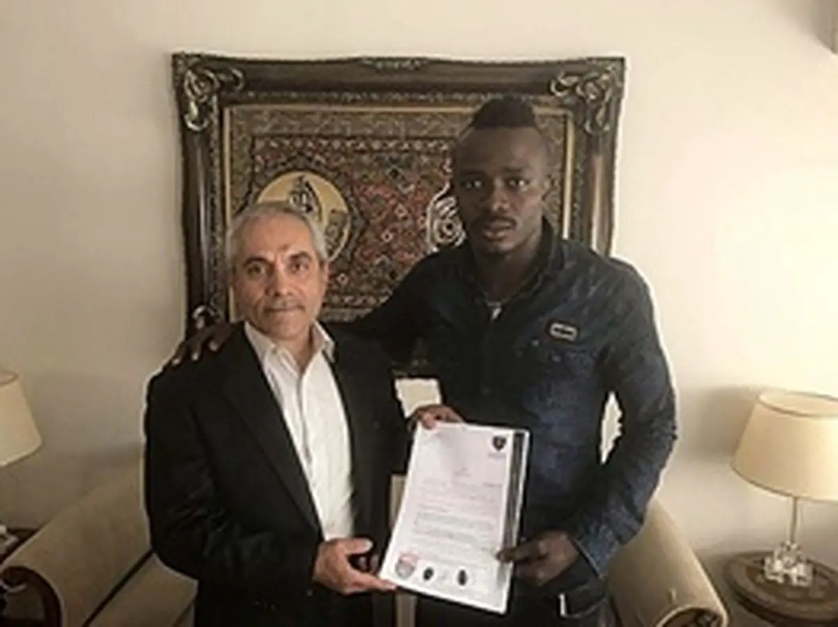 منشا با پرسپولیس به اختلاف مالی خورد
