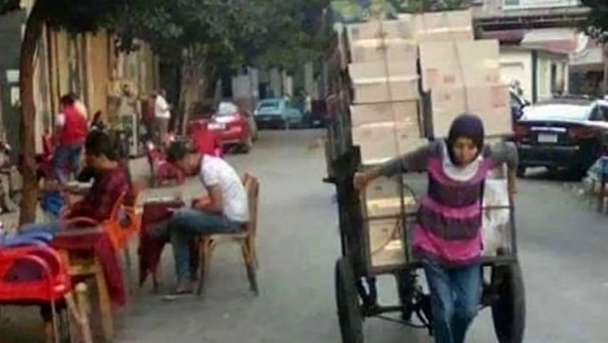 زنی که عکسش مصر را به لرزه انداخت+تصاویر
