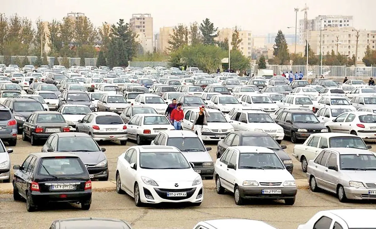 تداوم کاهش قیمت خودرو: ریزش ۲۰۰ میلیونی قیمت برخی خودرو‌ها در بازار

