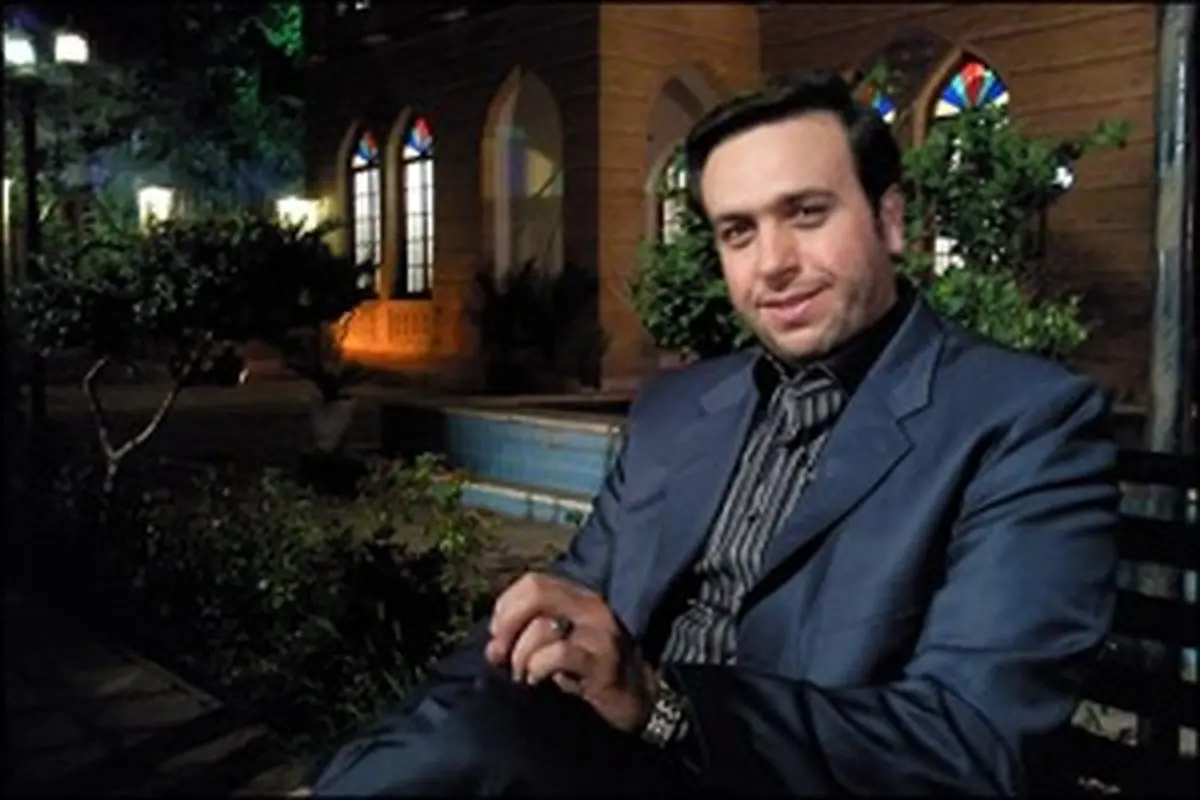 مجری سرشناس خادم بارگاه رضوی شد+عکس