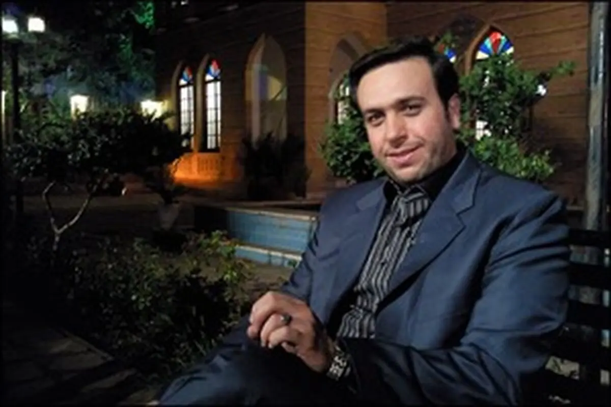 مجری سرشناس خادم بارگاه رضوی شد+عکس