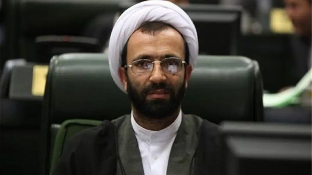 سلیمی: دولت با معافیت مالیاتی هنرمندان به دنبال مهندسی انتخابات است
