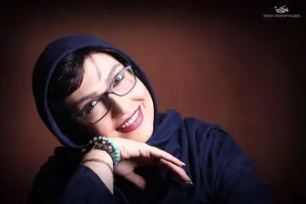 خانم بازیگر و لبخند همیشگی اش/ عکس