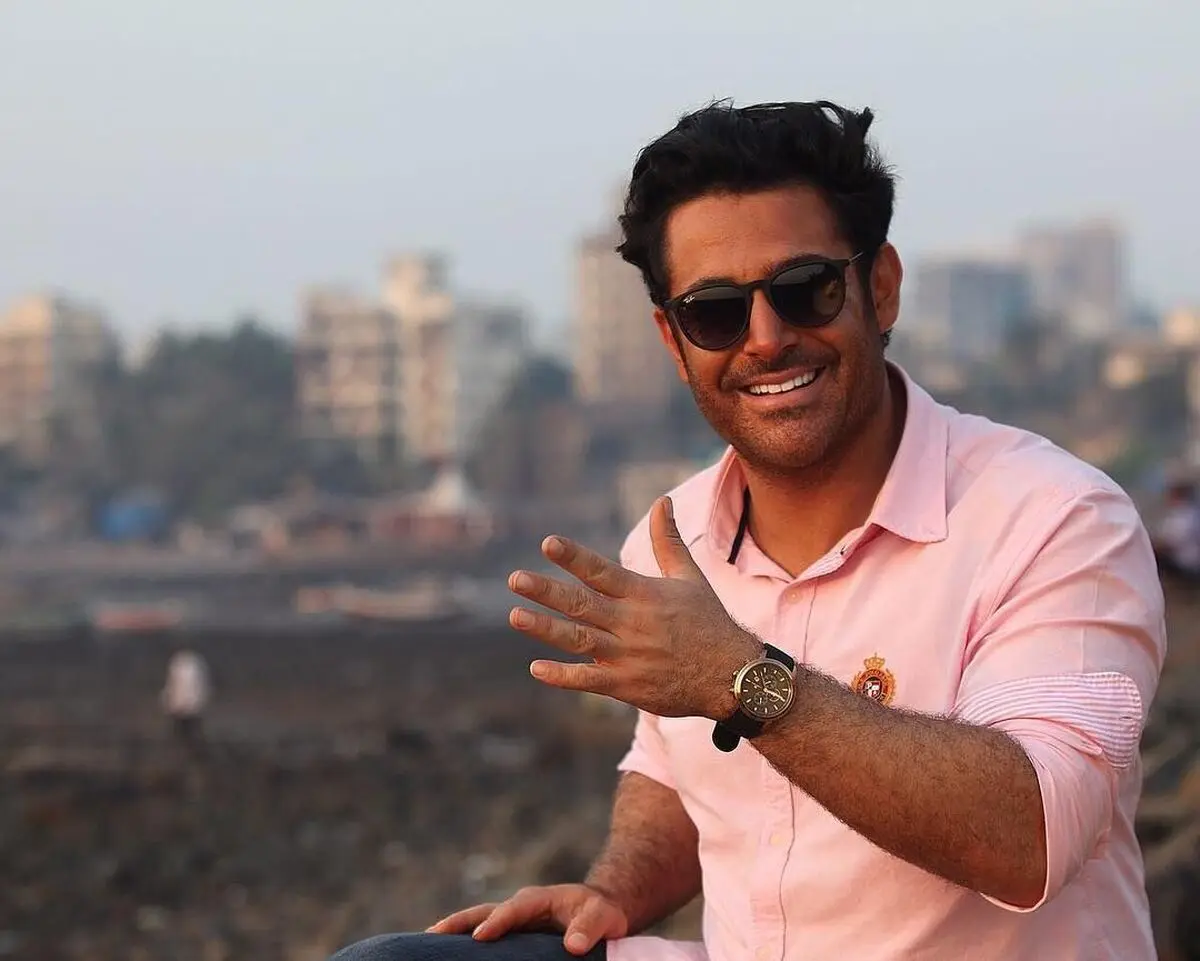 دردسرهای خوش‌تیپی آقای سوپراستار!

