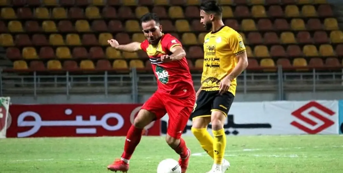 سپاهان صدر را به پرسپولیس واگذار کرد