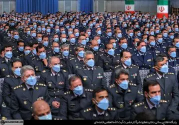 دیدار جمعی از فرماندهان نیروی هوایی و پدافند هوایی ارتش با رهبر انقلاب/گزارش تصویری