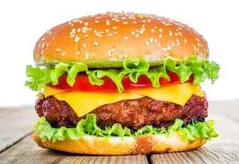 رکورد عجیب این مرد در خوردن همبرگر