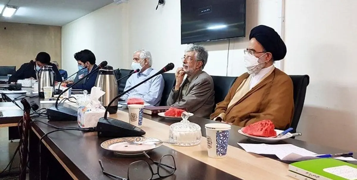استقبال از کاندیداتوری آیتالله رئیسی و قدردانی از قالیباف