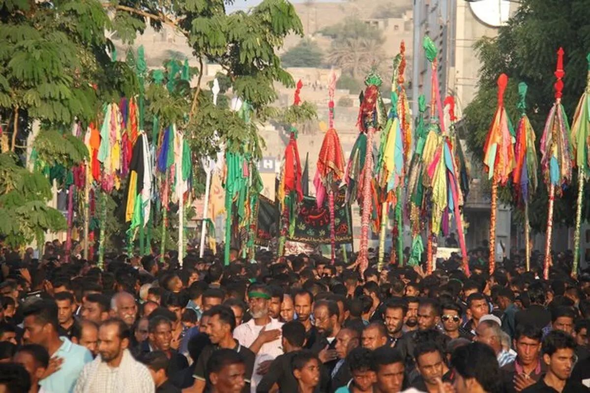 «علم گردانی» آئینی به قدمت بیش از ۳۵۰ سال