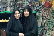 خانم مجری در قدیمی‌ترین تکیه تهران/ عکس