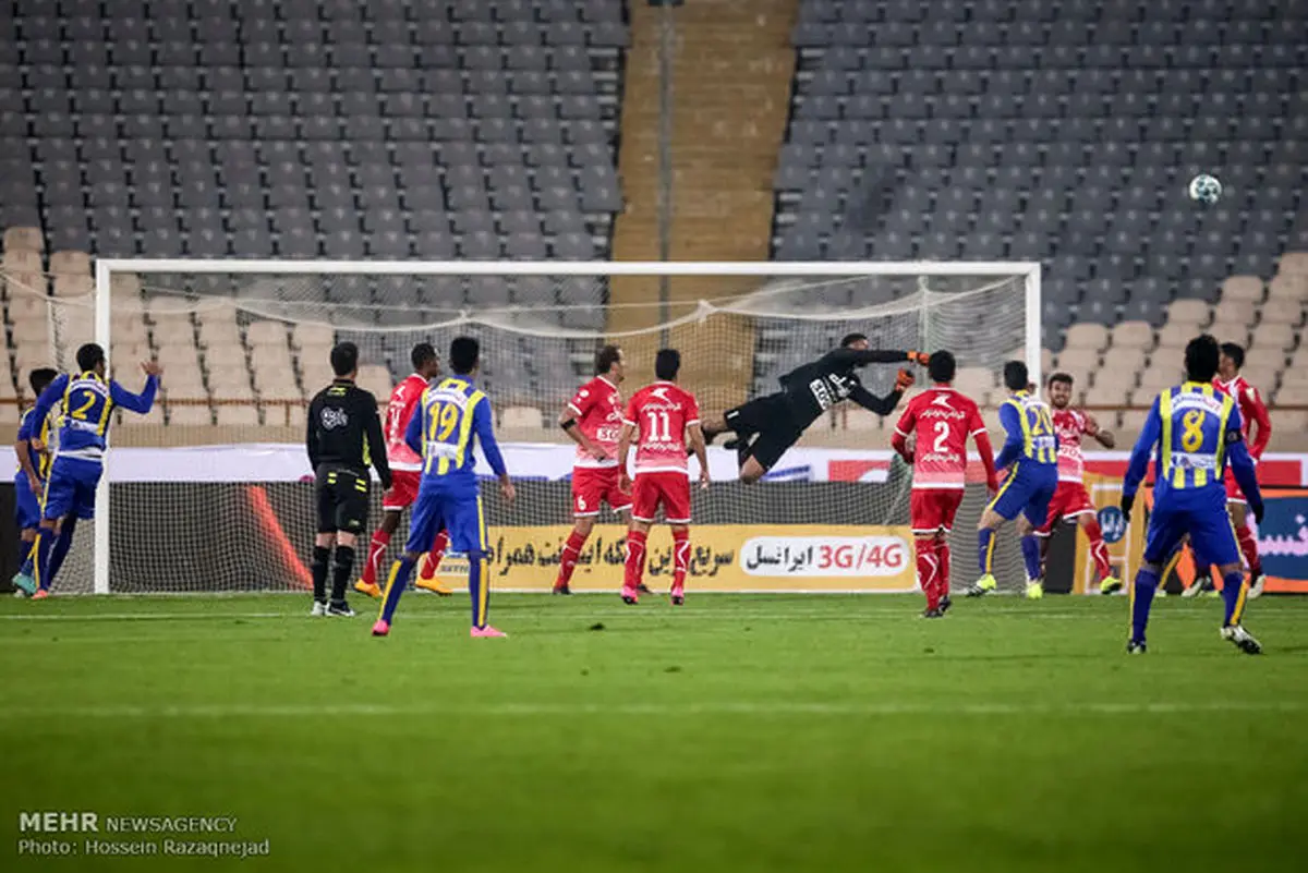 ستاره پرسپولیسی که فانوس هم نیست!