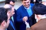 ببینید: شوخی رهبرانقلاب با حسین رضازاده