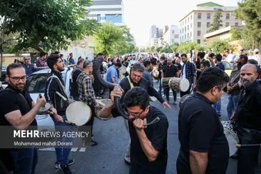 حضور چهره‌ها در مراسم یادبود جان‌باختگان متروپل/گزارش تصویری