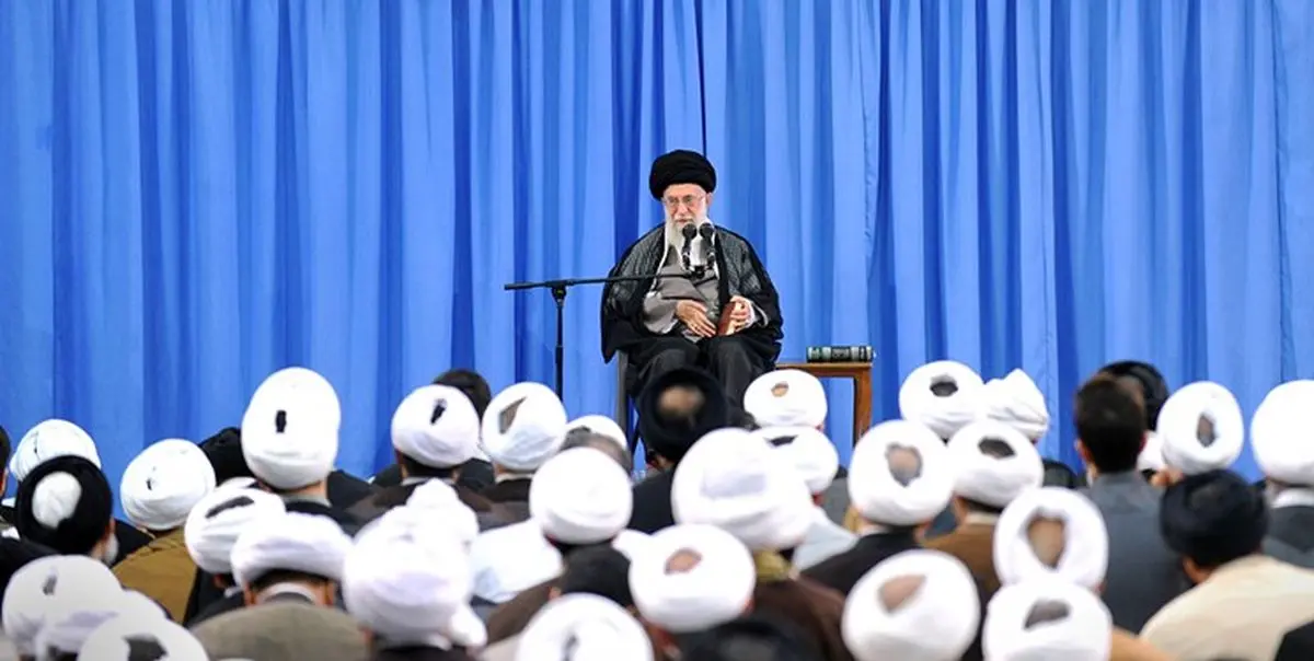 مسئولان هیچ رازی را از مردم پنهان نکنند