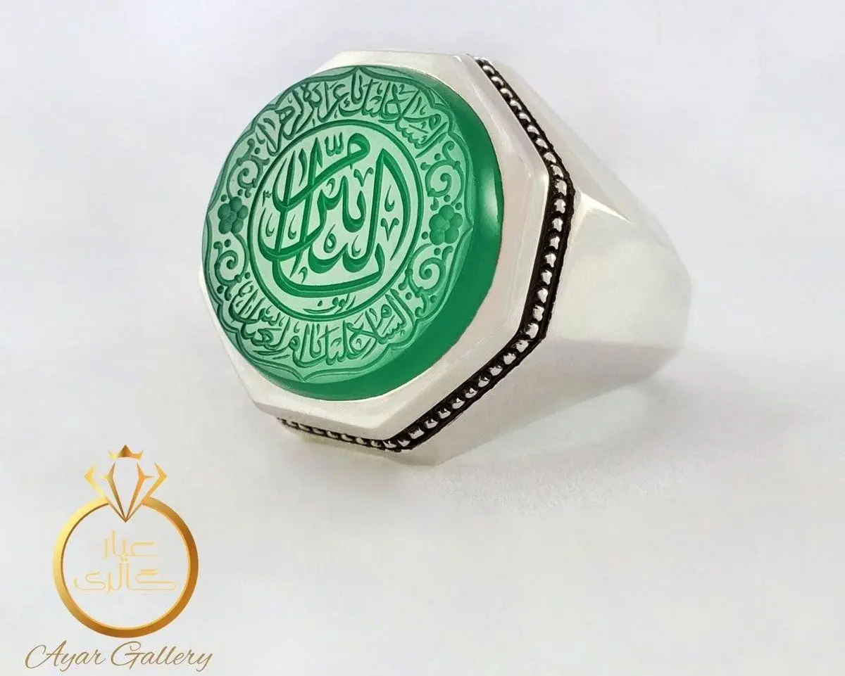 حکاکی های ممتاز ایرانی روی سنگ عقیق در گالری هنری عیار