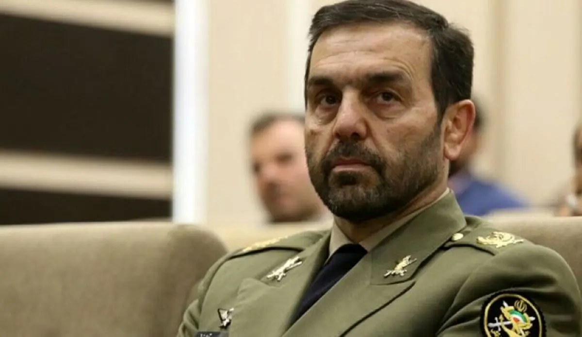 اعطای نشان فداکاری ارتش به شهید سلیمانی