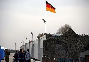 آلمان پذیرش پناهجویان را متوقف می‌کند