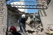 نجات سه کارگر ازحادثه آوار ساختمان قدیمی