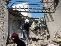 نجات سه کارگر ازحادثه آوار ساختمان قدیمی