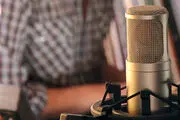پوشش نامتعارف و عجیب مجری در برنامه زنده باعث حیرت شد!/فیلم
