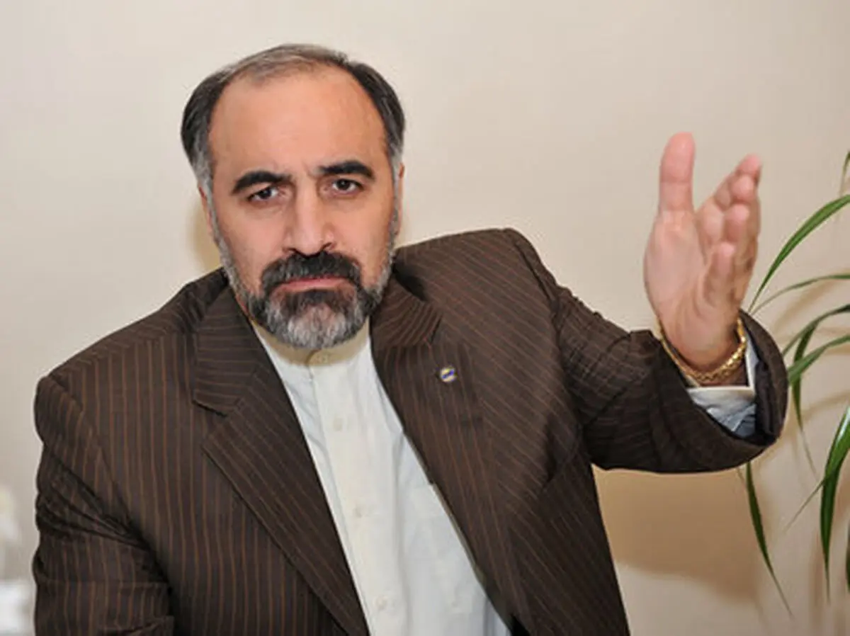 رئیس مرکز تجارت جهانی ایران: تورم، رکود و بیکاری در سال ۹۳ادامه دارد