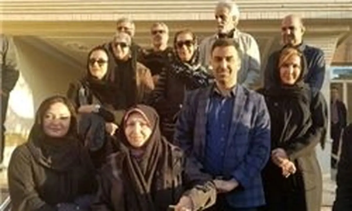 دومین کاروان سینماگران وارد مناطق زلزله زده شدند