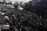 خروش تهرانی ها در میدان انقلاب تهران برای محکومیت اغتشاش
