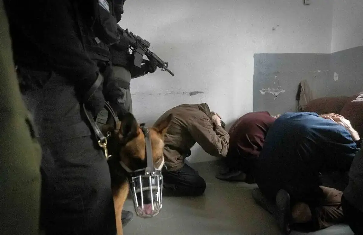 شرایط اسرای فلسطینی در زندان «الرمله»؛ از کمبود غذا تا تعلل در درمان