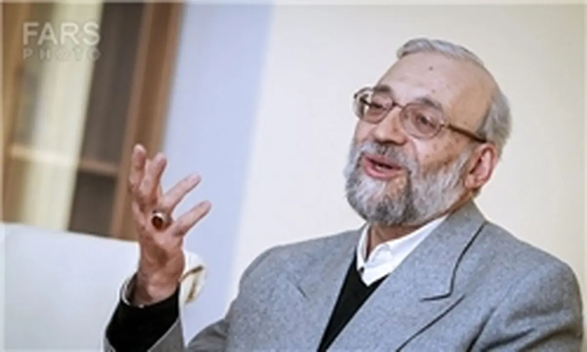 لاریجانی: ما که بی سواد بودیم حالا بی آبرو می شویم!