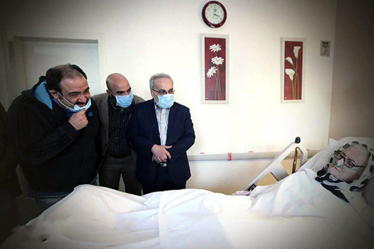 مدیران و هنرمندان به ملاقات خانم بازیگر رفتند
