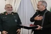 بازدید پزشکیان از قرارگاه سازندگی خاتم الانبیاء (ص)