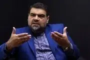      
مردم حق دارند و اگر باعث رنجش احساسات جریان انقلابی شدم متاسفم