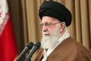 حضور رهبر انقلاب با گان پزشکی در اتاق عمل بیمارستان صحرایی+فیلم