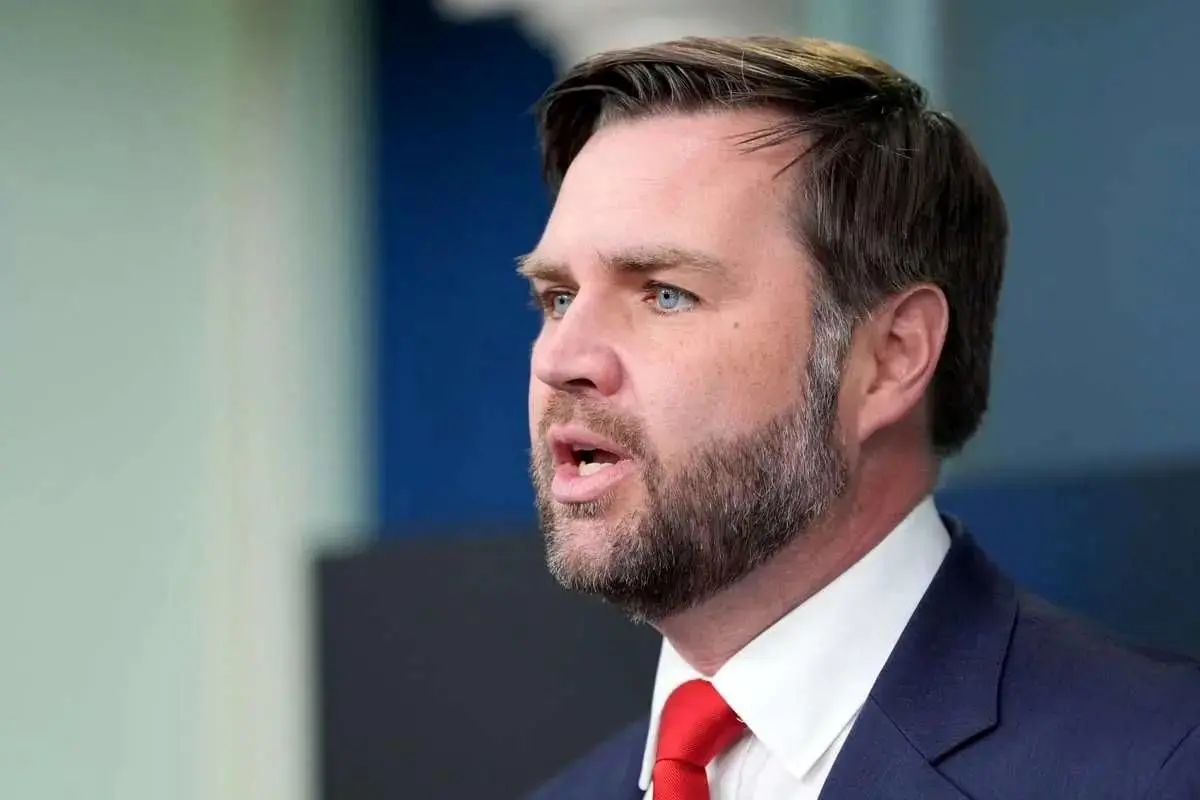 هشدار ونس و ژنرال آمریکایی به ترامپ درباره حمله به ایران