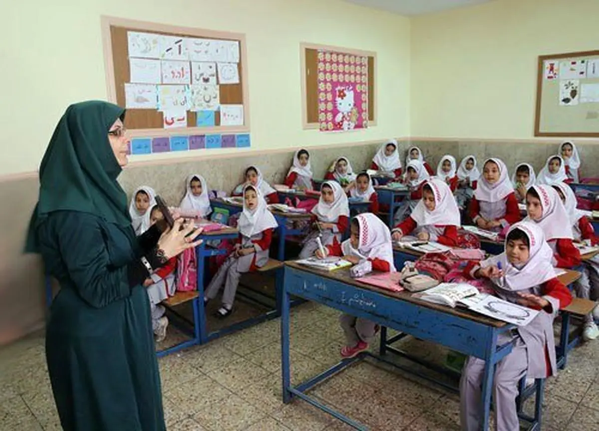 این پاداش و عیدی ۷ میلیونی را چه کسانی می‌گیرند؟
