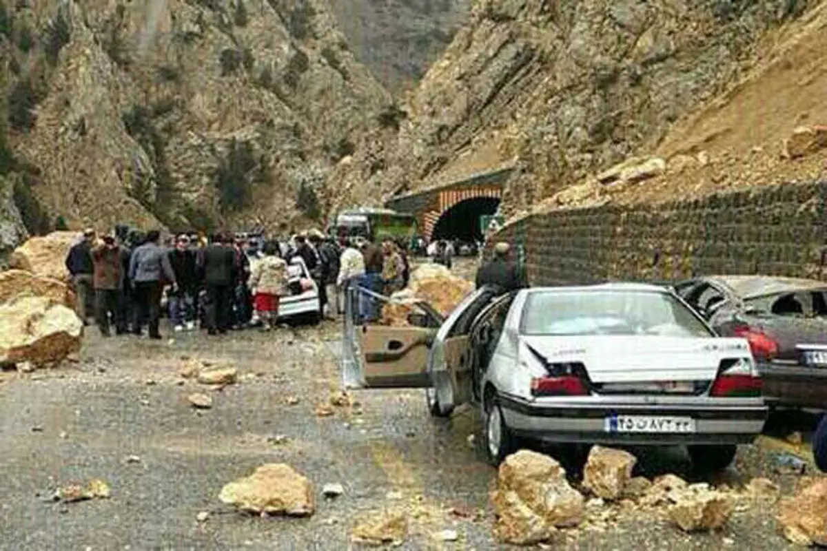 ریزش کوه در یکی از تونل‌های مسیر ایلام-کرمانشاه