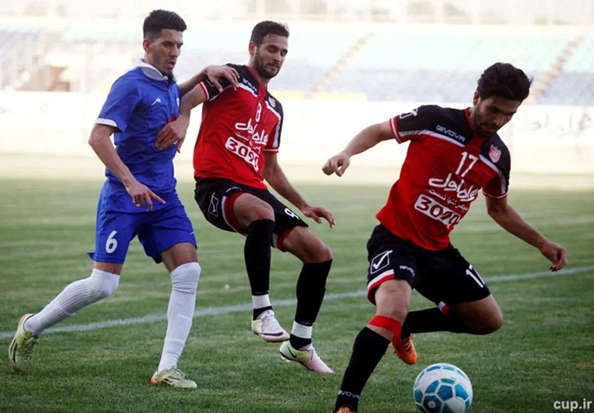 می خواهم به ترکیب پرسپولیس برسم و بترکانم